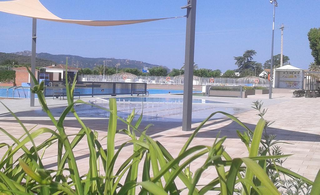 Camping Riembau Hotel Castell-Castell-Platja d'Aro Buitenkant foto