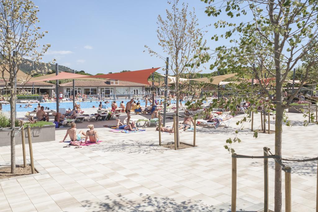 Camping Riembau Hotel Castell-Castell-Platja d'Aro Buitenkant foto