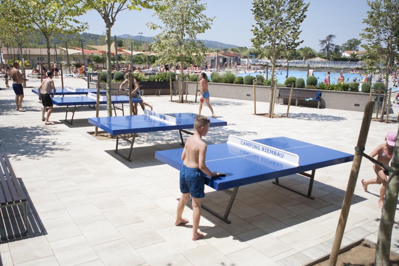 Camping Riembau Hotel Castell-Castell-Platja d'Aro Buitenkant foto